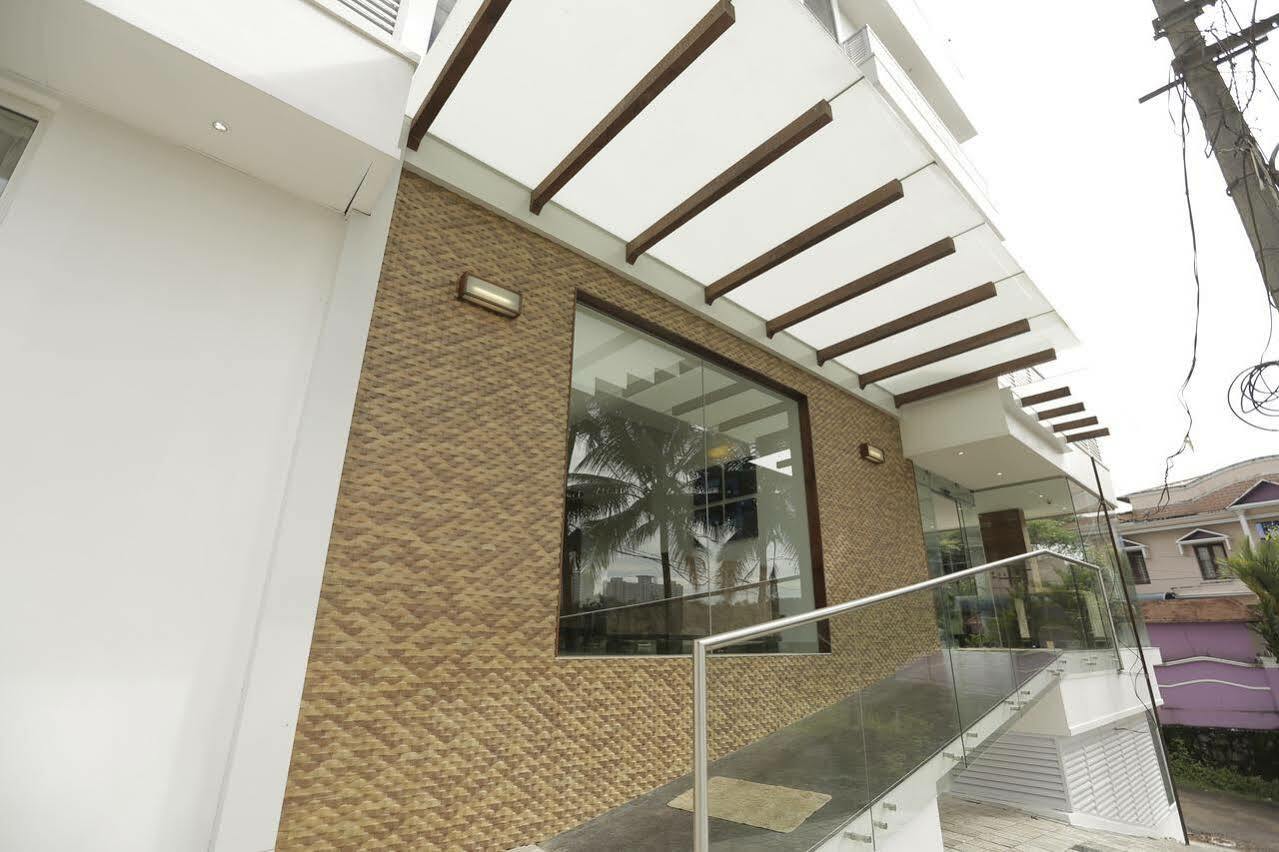 Park Connect Hotel Kochi Exterior photo